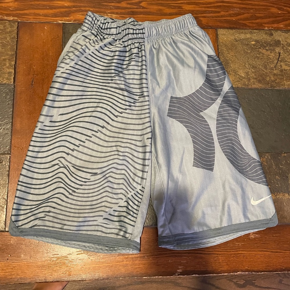 NIKE | Athletic Shorts - GUC